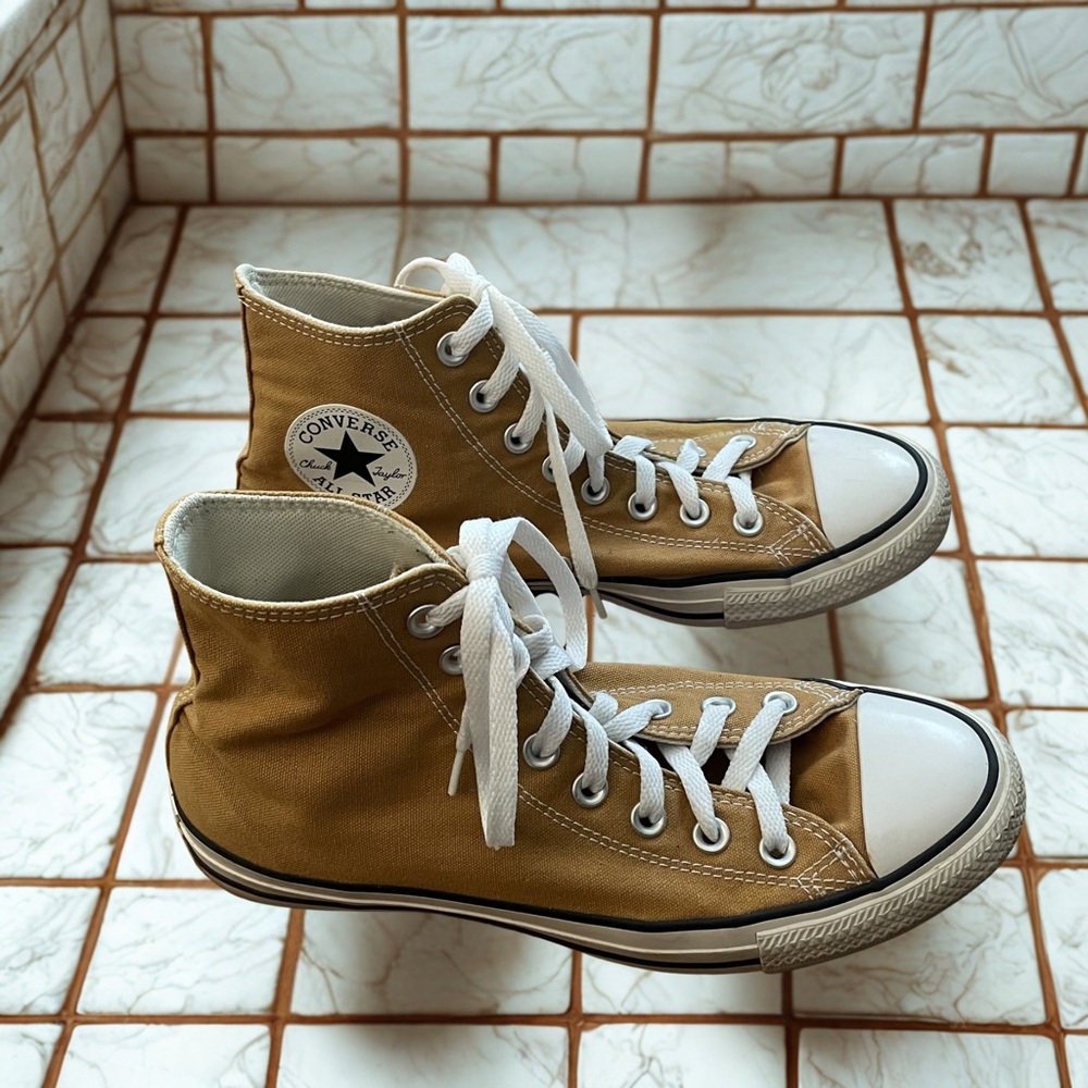 CONVERSE Chuck Taylor All Star Women’s Shoes High Top Mustard Tan Sneakers 9 - Picture 2 of 12
